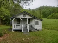 Cute little cabin (10 minutes from the Natahala River) - Alphydda
