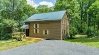 Oversized Hot Tub • Fire Pit • Mountain Cabin Getaway • Near Deep Creek