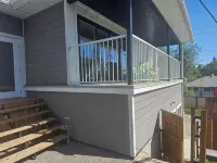 New carriage suite Calgary NW close to UofC - บังกะโล