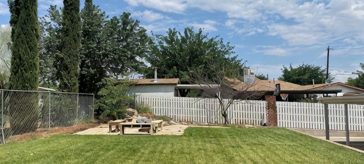 Marvelous 3-bedroom house with great outdoor spaces in La Verkin Hotels in La Verkin