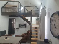 Cosy, newly renovated gîte, very close to the town center but in a quiet location