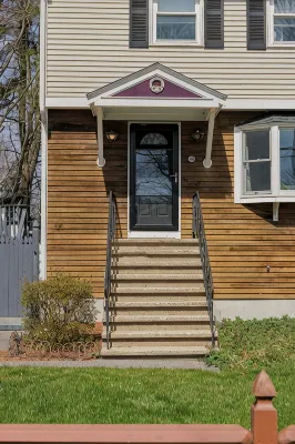Hidden Gem Lake House 3 Br, 2.5 BA - 4-Sterne