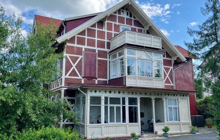Living with Flair in the Villa des Artistes