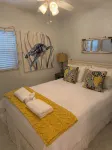 Castaway Cottage + Beach + Heated Private Pool & Spa + Golf Cart Included! - Beach