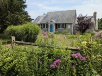 East Orleans - walk to Nauset Beach - Homestays