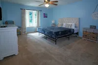 Spacious & Quiet 5 Beds, 3.5 Bathroom Home Away from Home in Katy, Texas - Private Pools