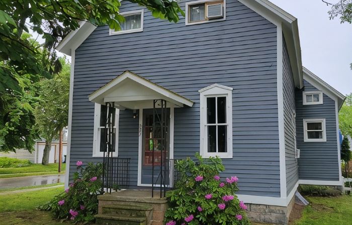 Beautiful 4-Bedroom Home • Walk to Beach, Riverwalk & Downtown