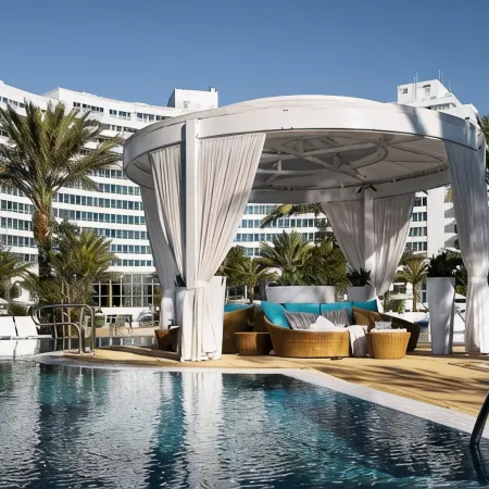 Fontainebleau Tresor Remodeled One-Bedroom Suite