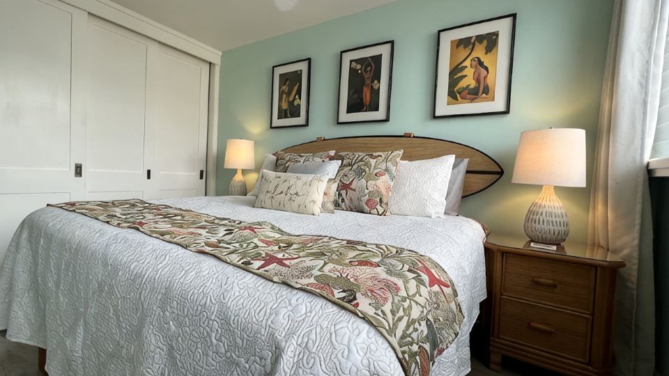 Hale Kai #116 Direct Oceanfront Condo, Just Steps to the Beach, Pool and BBQ!