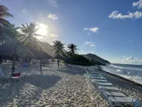 Sunset Reef: An Oceanfront 3 Bedroom Condo in Gentle Winds - Beach