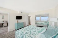 Coral Sands - Oceanfront Condo - Coastal Bliss - Balkoner