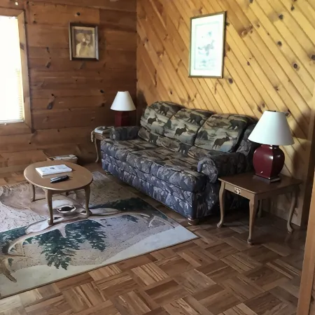 Cabin #4   Secluded and Quiet