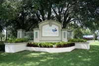 Golfers getaway with sunny beaches too - Homestays