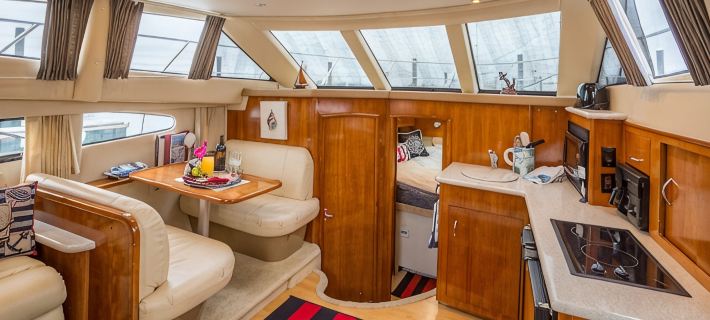 Boston Harbor Yacht,  AC/Heat, Walk to North End WiFi Hotels in Boston