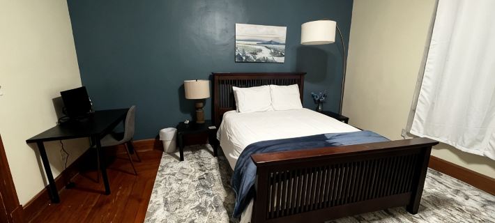 Clifton Scenic Lodge 3BR 2BA: Private Hot Tub, Spacious Patio, Offstreet Parking Hotels in Cincinnati