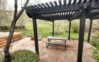 Walkout Basement from a Superhost! - 4-Star