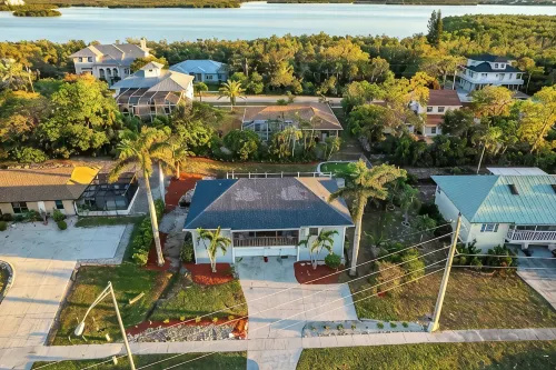 Spacious Villa with Heated Pool, Golf, Game Room, Basketball, Bikes