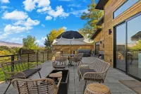 Luxury Hgtv "Boise Boys" View House. Sleeps 10. Hot Tub, Sauna, Scenic Views