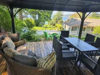 Very Relaxing 3bdr 2bth Home with Gorgeous View Hotels in Sechelt