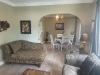 Ultra Close to Clifton Hill & Falls Walk to the Falls & Complimentary Breakfast - Bungalow
