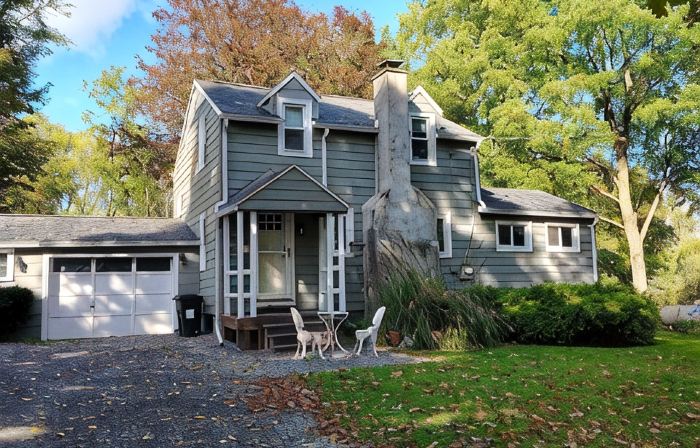Cute 2-bedroom farmhouse in Trumansburg with WiFi