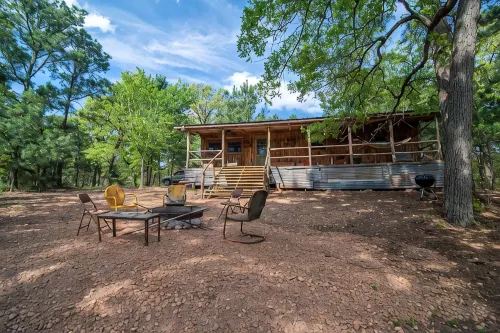 Seclusion in the Lost Pines hosted by Jan