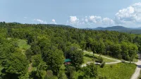 Camp Lillian Gorgeous New Cabin with Mountain Views