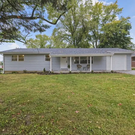 Charming 4BR near Convention Ctr., Main St, & LU -just 11 minutes to STL Airport