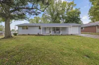 Charming 4BR near Convention Ctr., Main St, & LU -just 11 minutes to STL Airport