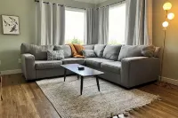 Westside House 2 Miles to Downtown and the Stadium - บังกะโล