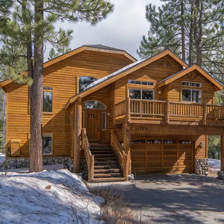 Gorgeous Home Near Golf Courses with Two en-Suites