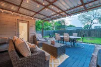 The Rustic Retreat!  With a game room & a great outdoor vibe! - 3 Sao