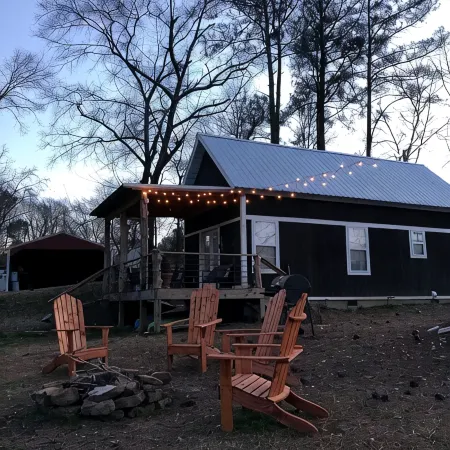 Little cabin on the smith lake