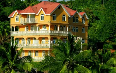Candy's Palace Hotels in 