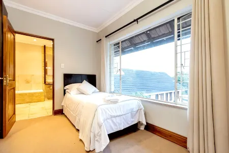 Or Tambo Guest House