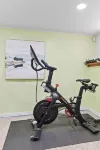 Large Waterfront Cabin-Browns Lake-Hot Tub, EV, Peloton, Pier -  Habitaciones en casas particulares