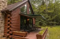 Cozy Secluded 3 BR  Log Cabin with Hot Tub and Wood Burning Fireplace! - Hytter