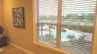 🌟Lakeside Getaway Luxury Waters Condo @HSB Resort Near Yacht Club Pool HotTub🌟 - Homestays
