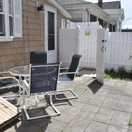 Lotti's Landing - Seaside Beach House - Onset, MA