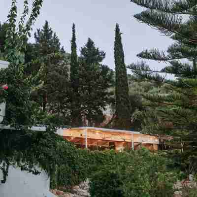 Islands View Hotel Exterior