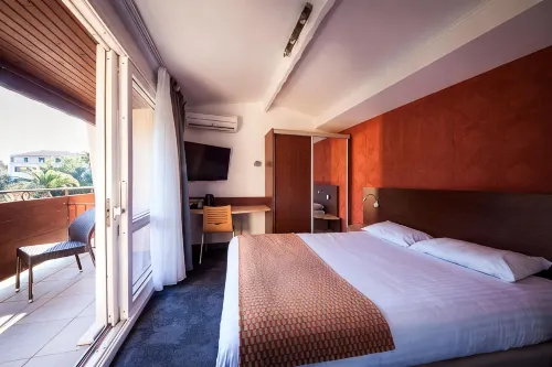 Hotel Spa Plage St Jean - Beach