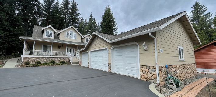 Spacious Lake Almanor West Getaway - Enjoy Everything the Lake Has to Offer Hotels in Plumas County