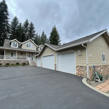 Spacious Lake Almanor West Getaway - Enjoy Everything the Lake Has to Offer