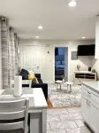 Down Town Salem brand-new 1bdr apt - Condos