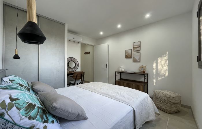 NEW: Villa Amandier, ideal location. heated swimming pool
