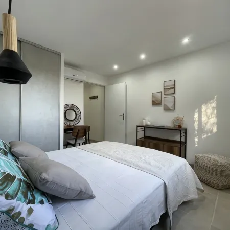 NEW: Villa Amandier, ideal location. heated swimming pool