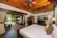 Casa Fuente Beachfront Villa in Playa Langosta Tamarindo. - Gym