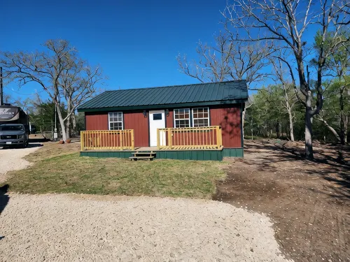Possum Run Cabin Comfortably Sleeps 6 People