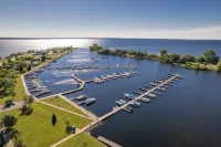Little Bay De Noc Inn ~ Downtown Escanaba