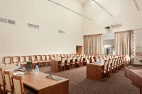 Hotel Monastyrski Minsk City Centre - Parkering